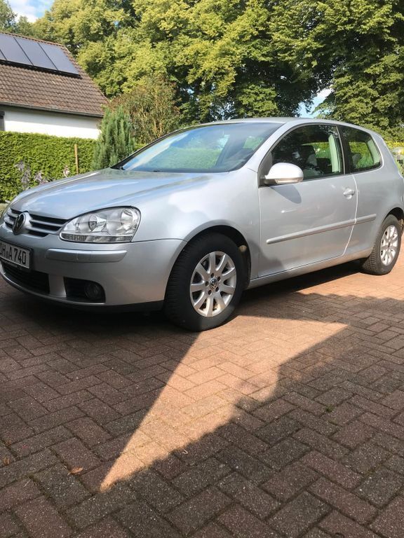 Gebraucht VW Golf V 102 PS (75 kW) 2006 Silber Limousine