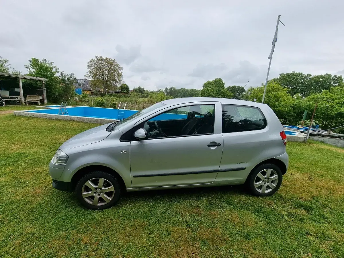 Gebraucht VW Fox 69 PS (50 kW) 2008 Silber Kleinwagen