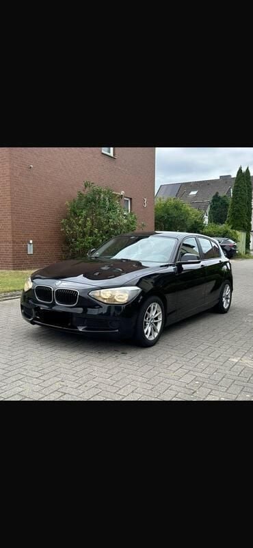 Schwarz Gebraucht 2012 BMW 118 Kleinwagen | 5.600 € (Guter Preis) - Bild 1/4