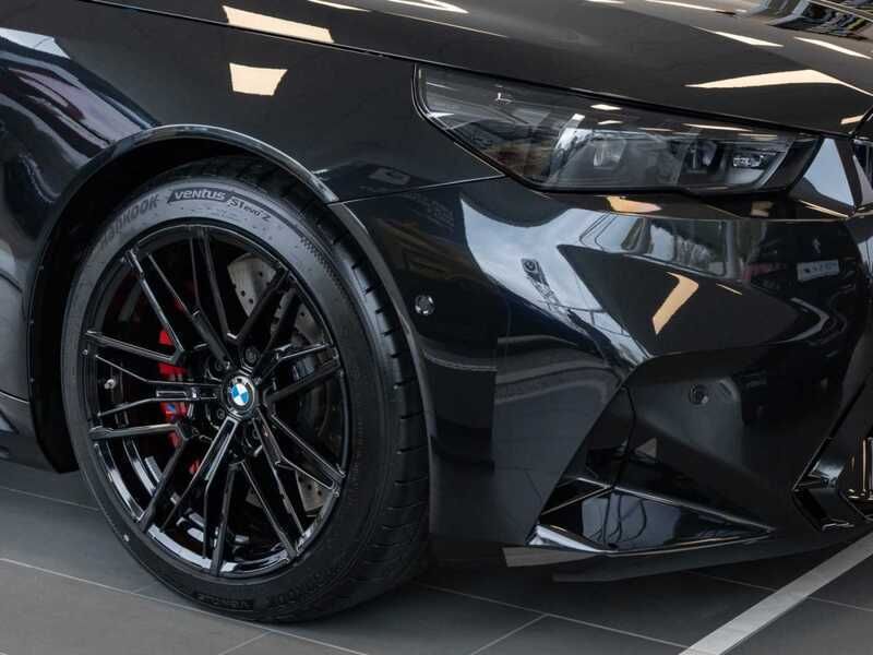 Neu BMW M5 727 PS (534 kW) 2025 Black sapphire metallic Kombi