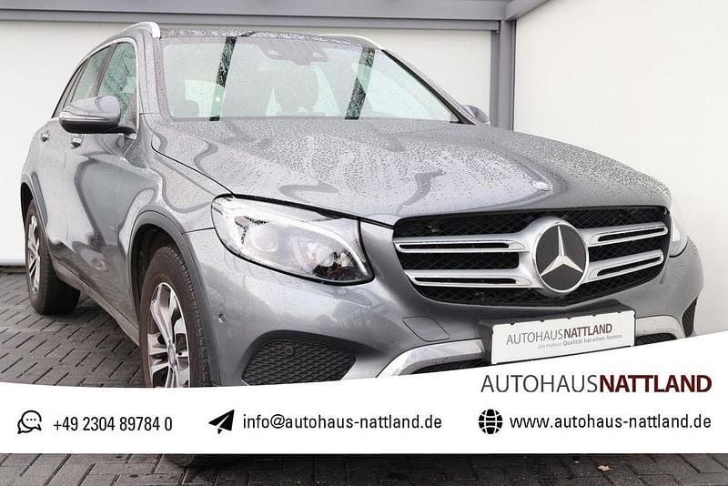 Grau Gebraucht 2016 Mercedes GLC250 SUV | 18.950 € (Guter Preis) - Bild 1/4