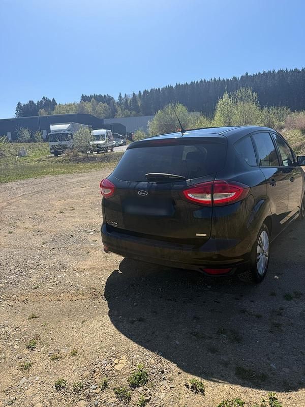Używany Ford C-MAX 125 KM (91 kW) 2016 Czarny Minivan