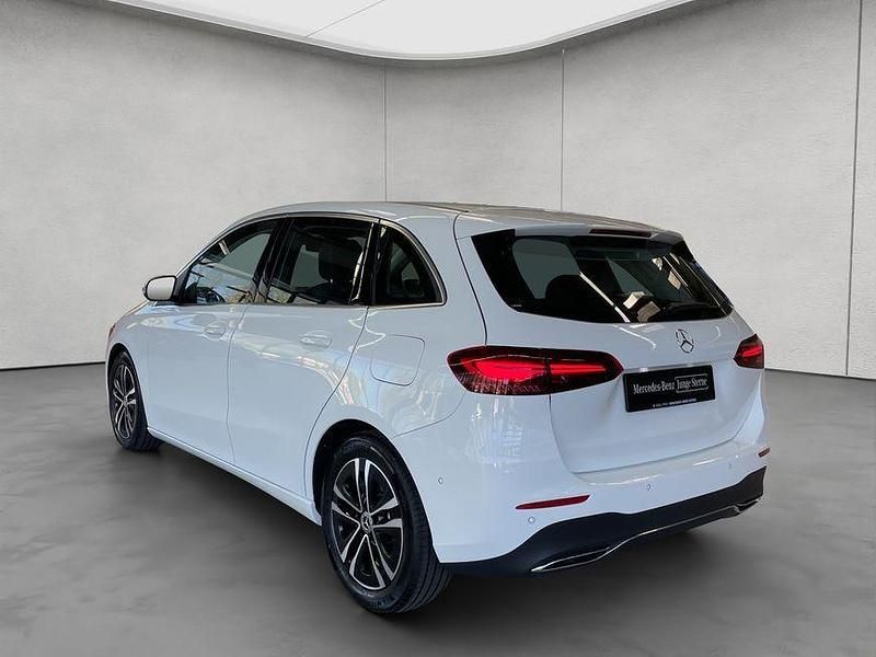 Gebraucht Mercedes B200 Advanced 163 PS (119 kW) 2025 Weiß Kleinwagen
