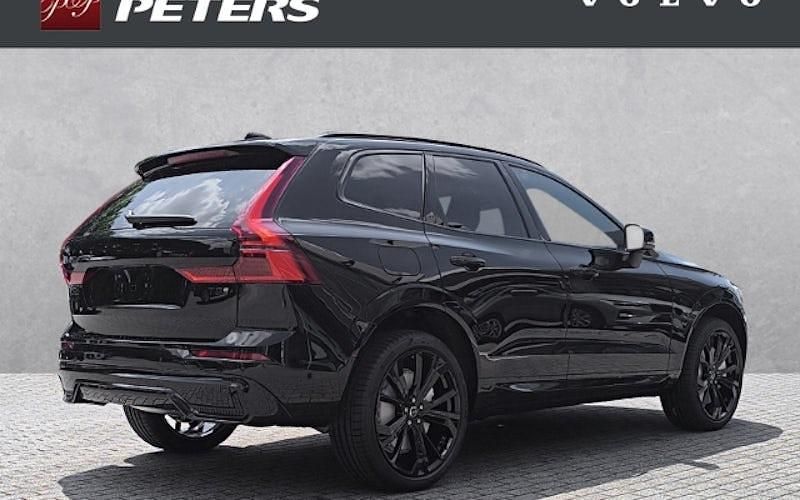 Neu Volvo XC60 Plus 455 PS (334 kW) 2025 Schwarz SUV