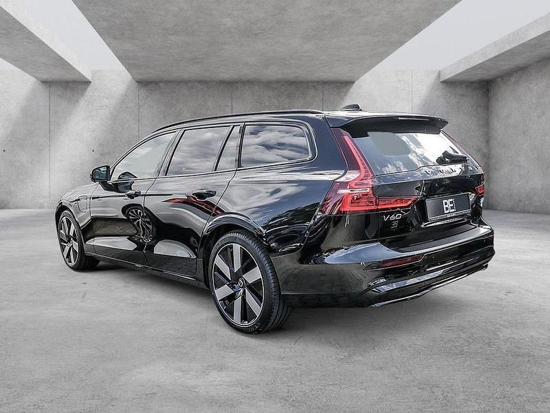 Gebraucht Volvo V60 Plus 398 PS (292 kW) 2024 Schwarz Kombi
