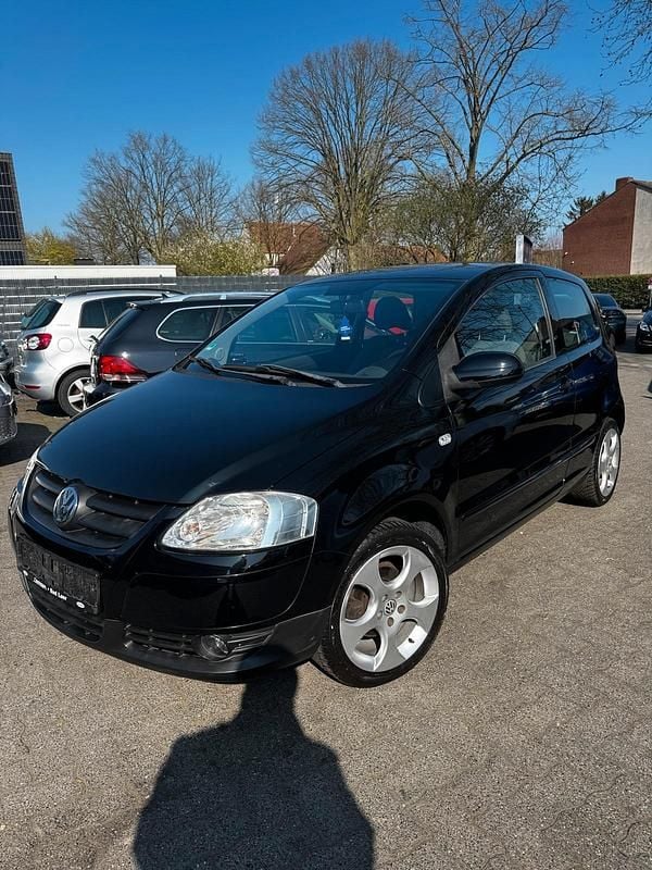 Gebraucht VW Fox 59 PS (43 kW) 2011 Schwarz Kleinwagen