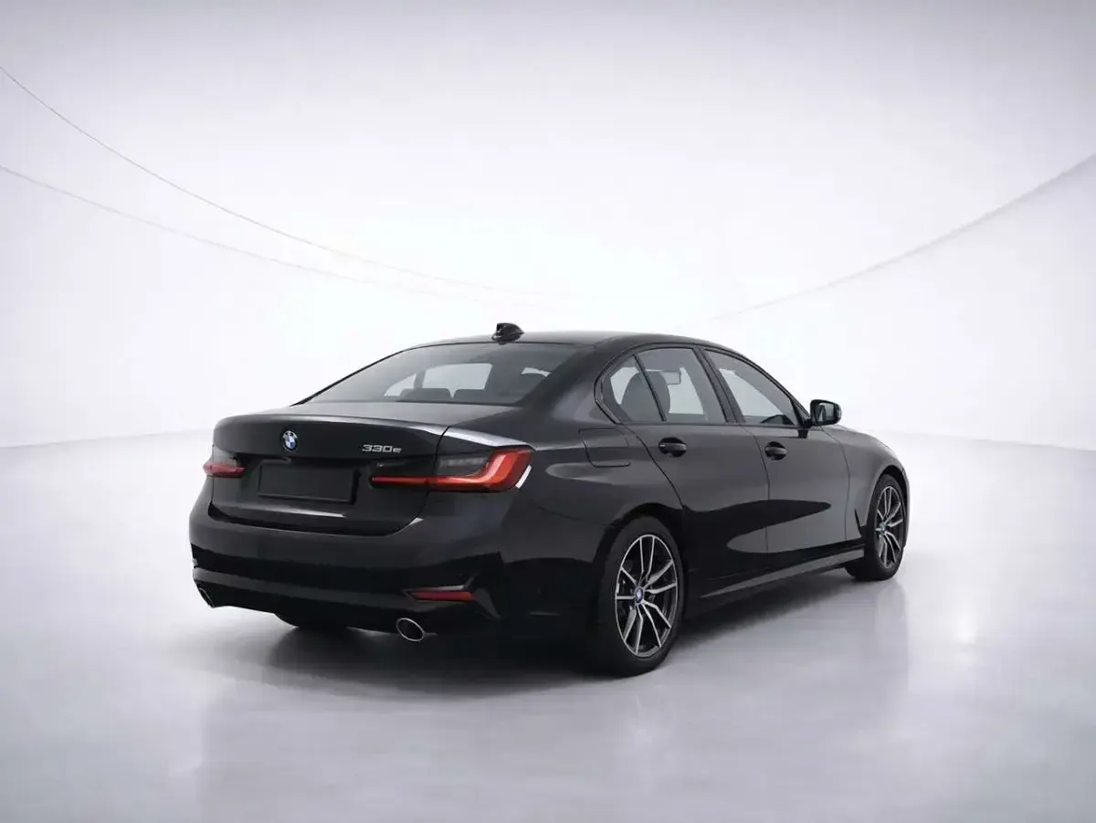 Gebraucht BMW 330e Advantage 292 PS (214 kW) 2020 Schwarz Limousine