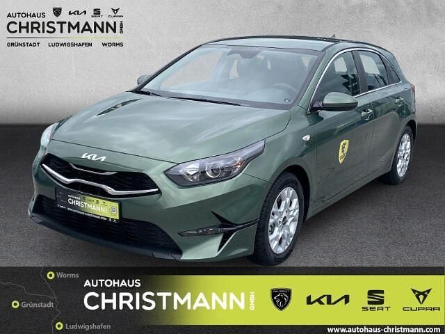 Gebraucht Kia Ceed Comfort 101 PS (74 kW) 2024 Experience green Kleinwagen