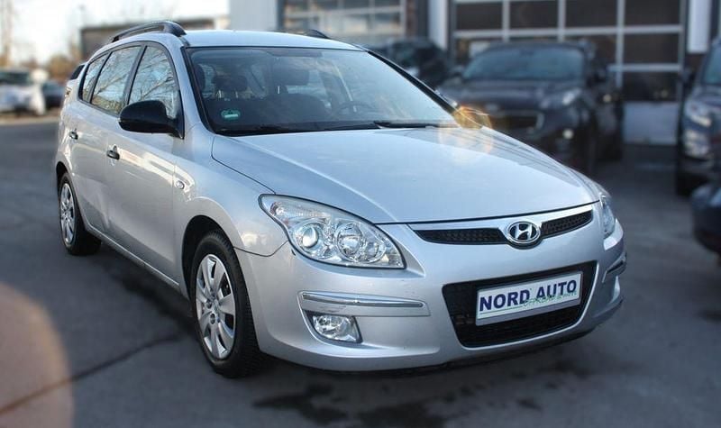 Gebraucht Hyundai i30 126 PS (92 kW) 2008 Silber Kombi