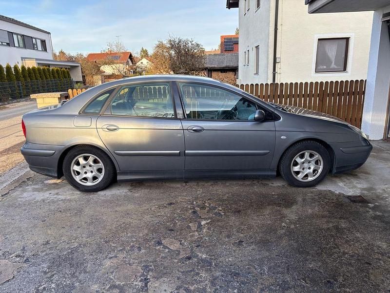 Gebraucht Citroën C5 Exclusive 136 PS (100 kW) 2002 Grau Limousine