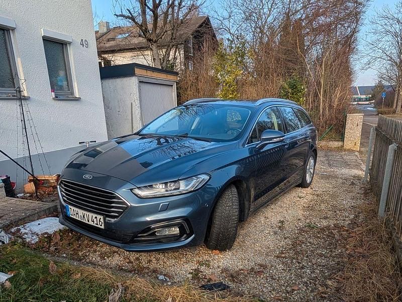 Gebraucht Ford Mondeo 190 PS (139 kW) 2019 Blau Limousine