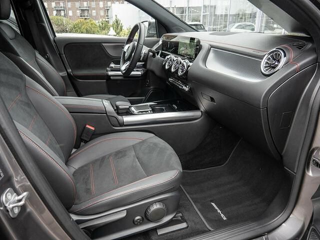 Gebraucht Mercedes EQA350 AMG 214 kW (292 PS) 2023 Grau / mountaingrau (metallic) SUV