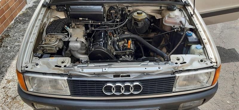 Gold Gebraucht 1987 Audi 80 Limousine | 2.600 € - Bild 1/4