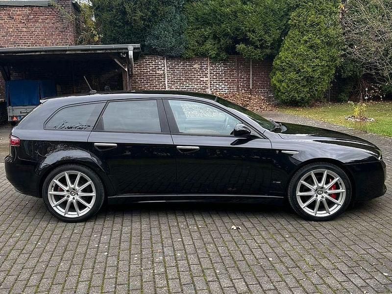 Gebraucht Alfa Romeo 159 Ti 170 PS (125 kW) 2012 Schwarz Limousine