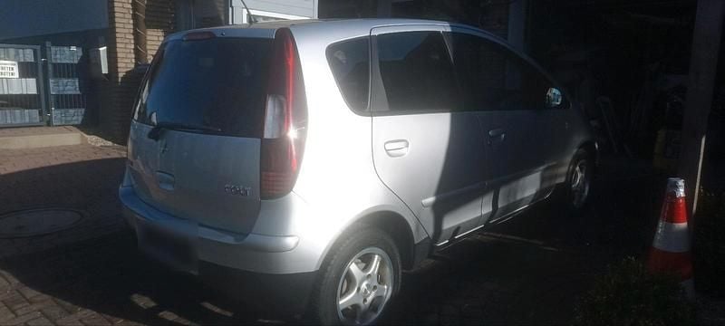 Gebraucht Mitsubishi Colt 70 PS (51 kW) 2008 Silber Kleinwagen