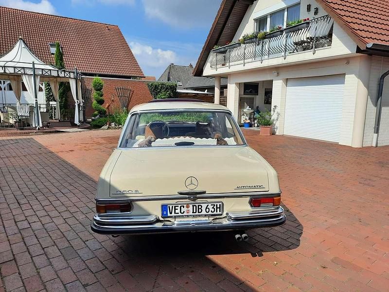 Gebraucht Mercedes S280 140 PS (102 kW) 1969 Beige Limousine