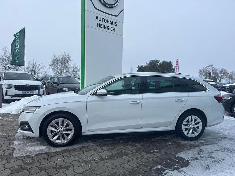 Gebraucht Skoda Octavia 116 PS (85 kW) 2022 Weiß Kombi