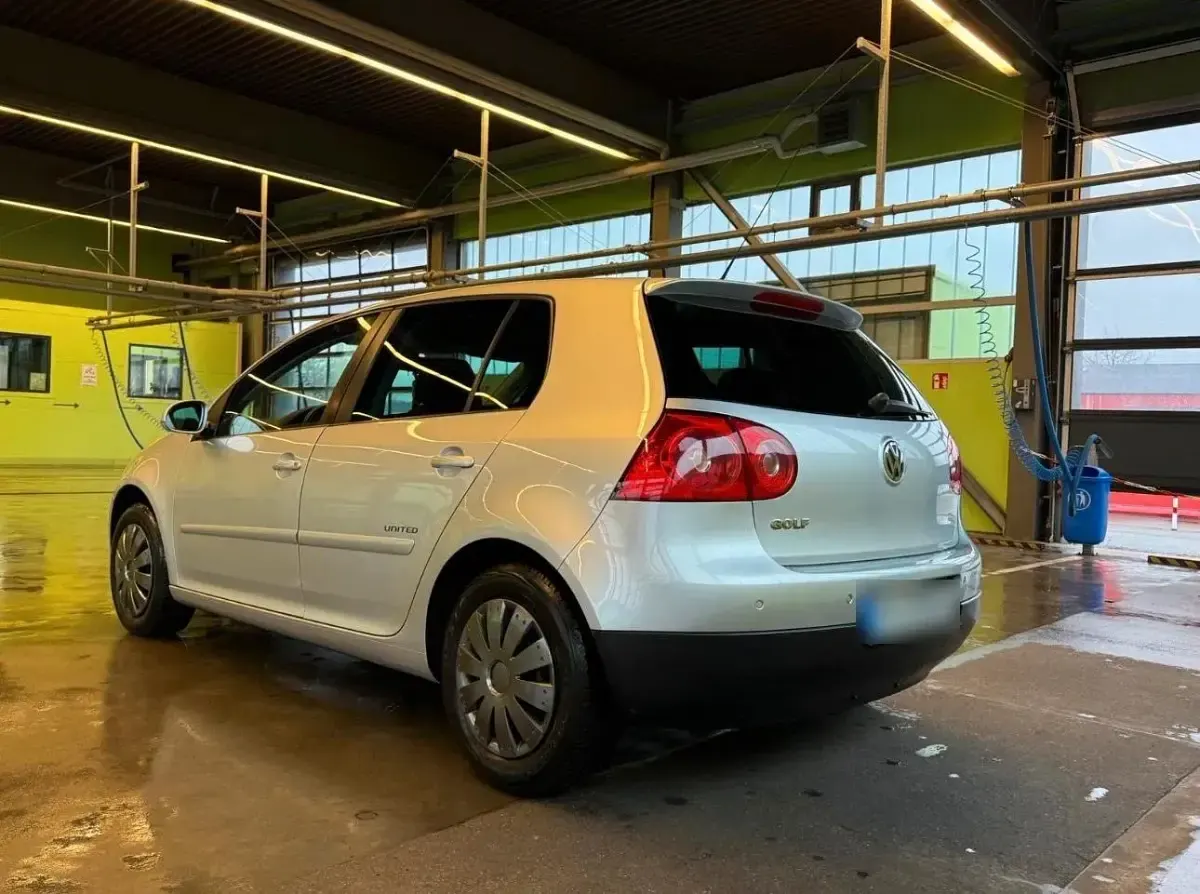 Gebraucht VW Golf V Trendline 80 PS (58 kW) 2008 Grau Kleinwagen