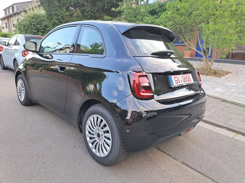 Gebraucht Fiat 500e Red 69 kW (95 PS) 2025 Schwarz Kleinwagen