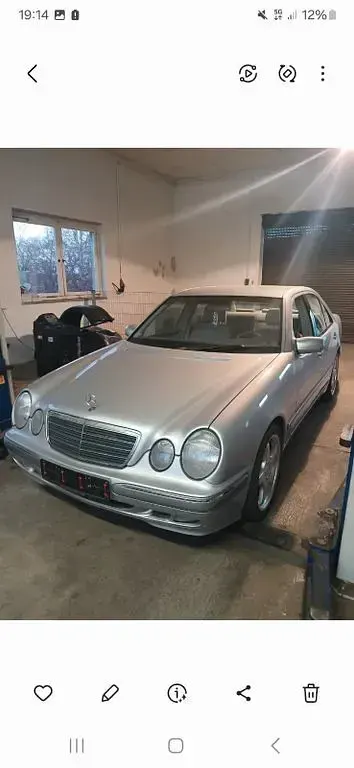 Occasion Mercedes E200 Elegance 136 ch (100 kW) 2000 Argent Berline