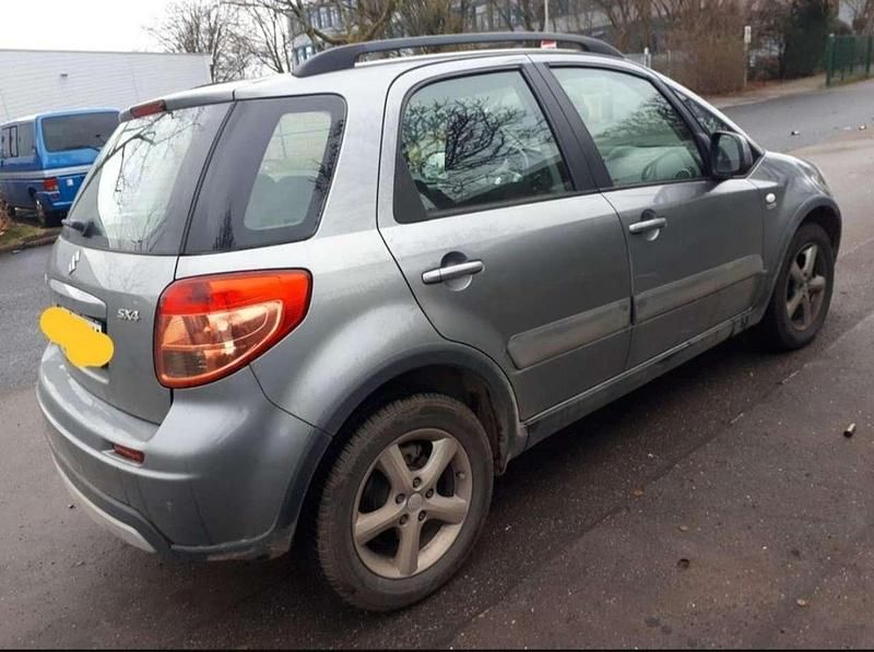 Gebraucht Suzuki SX4 135 PS (99 kW) 2011 Limousine