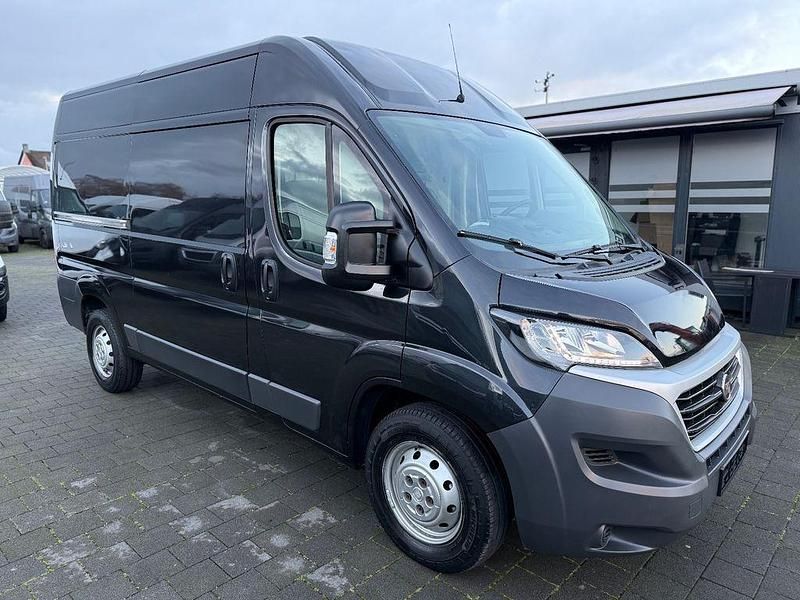 Schwarz Gebraucht 2018 Fiat Ducato Van | 17.500 € (Guter Preis) - Bild 1/4