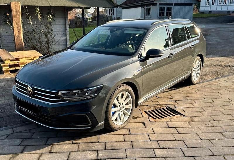 Gebraucht VW Passat GTE 218 PS (160 kW) 2021 Grau Kombi