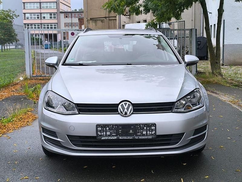 Second-hand VW Golf VII Trendline 110 CP (80 kW) 2015 Argintiu Break