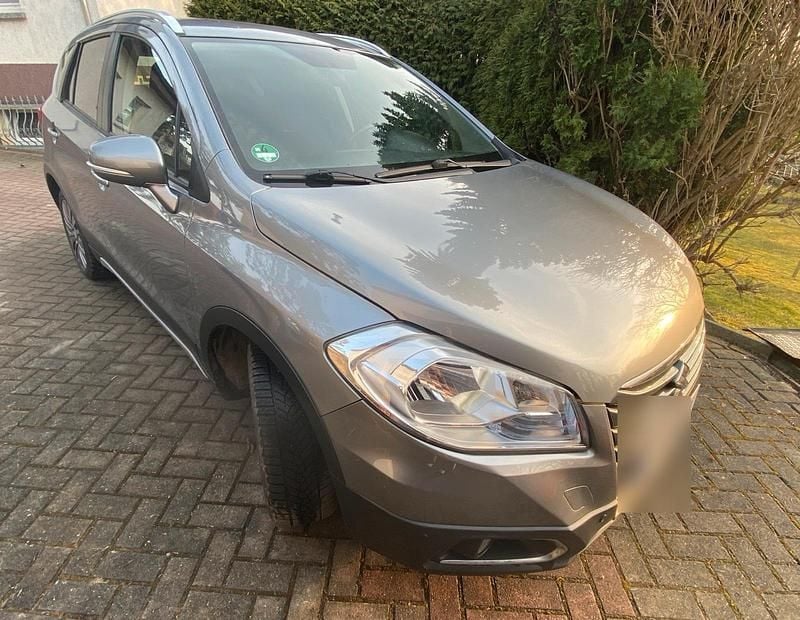 Gebraucht Suzuki SX4 120 PS (88 kW) 2015 Grau SUV