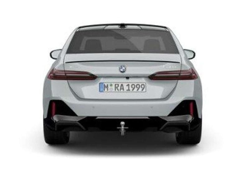 Neu BMW 540 Sport Line 303 PS (222 kW) 2026 M brooklyn grau Limousine