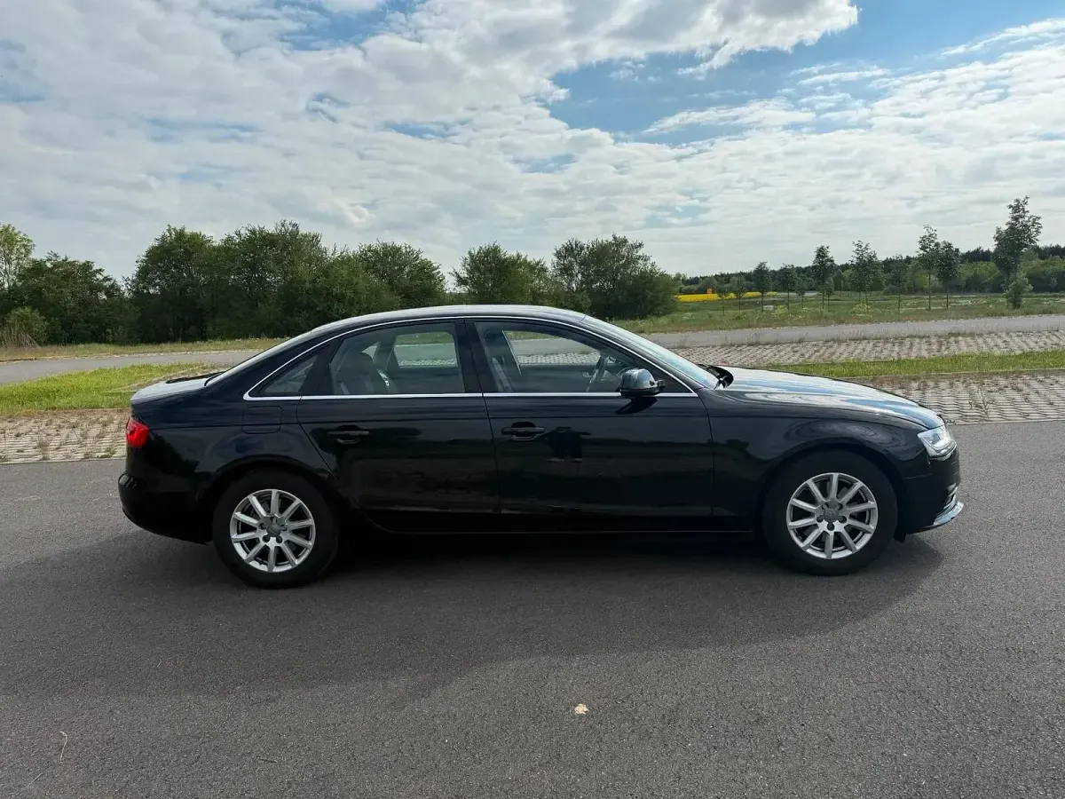 Occasion Audi A4 120 ch (88 kW) 2013 Noir Berline