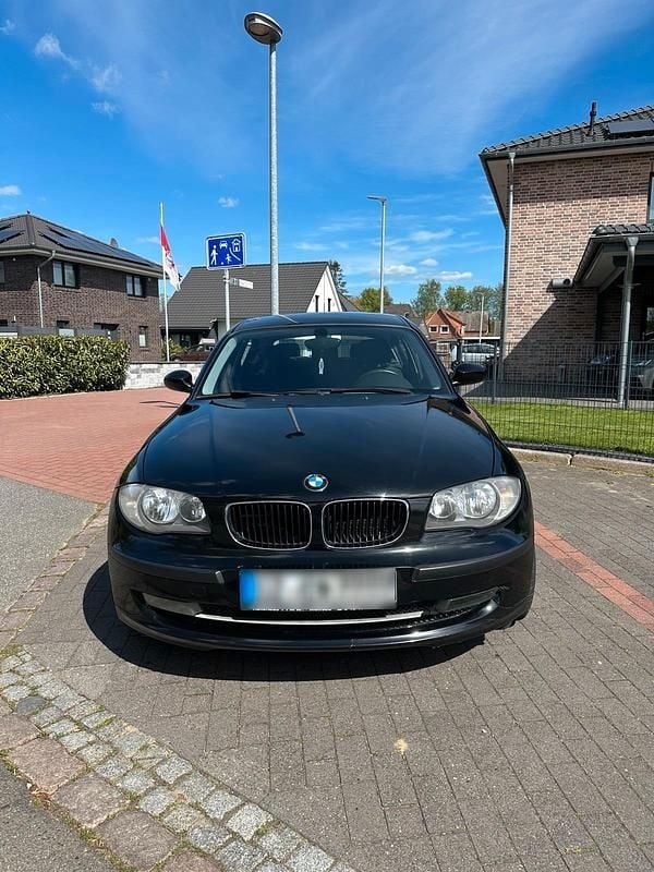 Second-hand BMW 116 122 CP (89 kW) 2009 Negru Hatchback