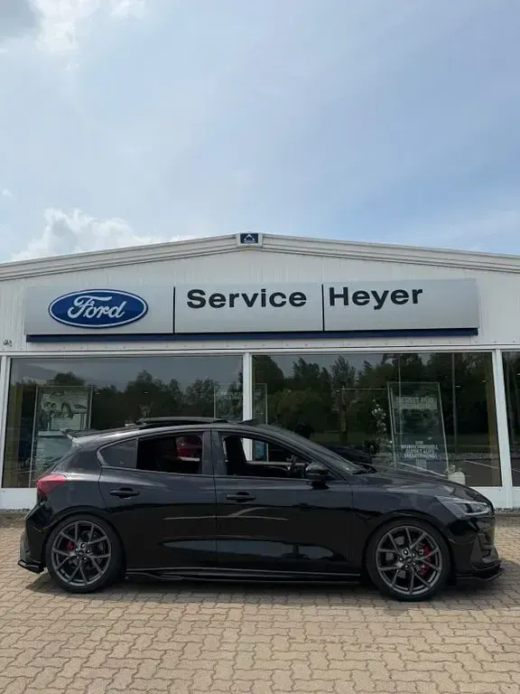 Gebraucht Ford Focus ST 280 PS (205 kW) 2022 Schwarz Limousine