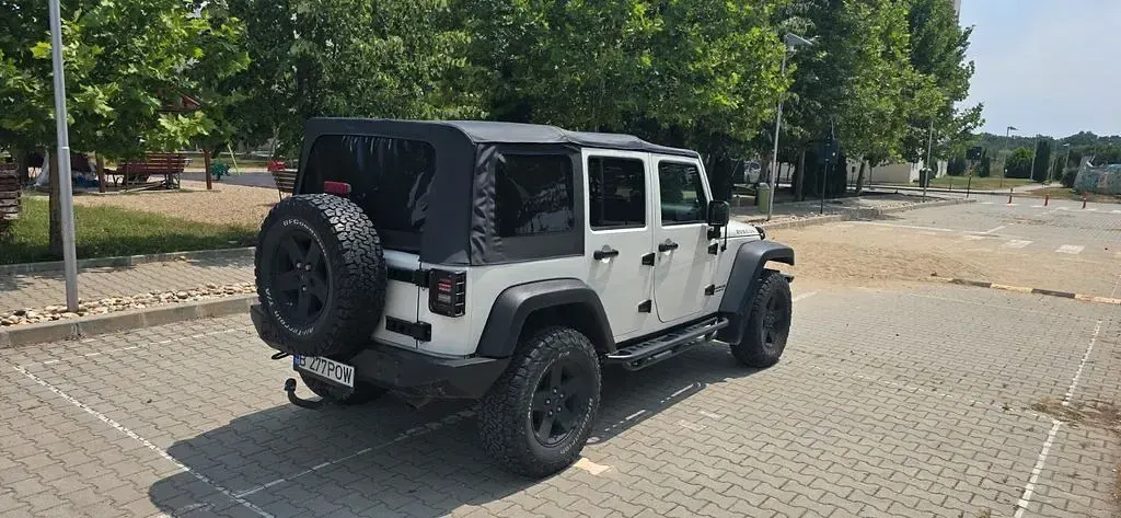 Gebraucht Jeep Wrangler Unlimited Rubicon 177 PS (130 kW) 2010 Weiß SUV