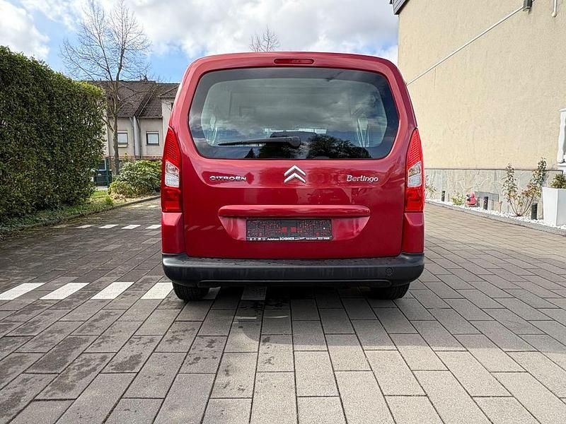 Gebraucht Citroën Berlingo 98 PS (72 kW) 2011 Rot Van / Kleinbus