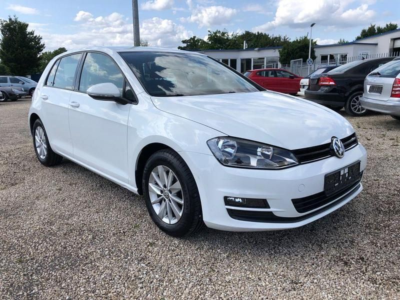 Weiß Gebraucht 2013 VW Golf VII Limousine | 8.750 € (Guter Preis) - Bild 1/4