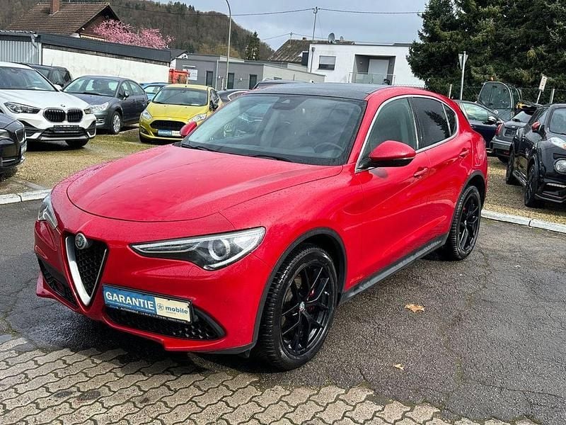 Gebraucht Alfa Romeo Stelvio 280 PS (205 kW) 2017 Rot SUV