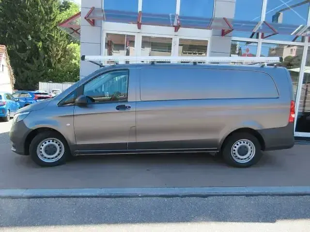 Gebraucht Mercedes Vito 114 PS (83 kW) 2017 Grau Van