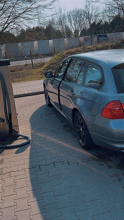 Gebraucht BMW 320 184 PS (135 kW) 2008 Grau Limousine