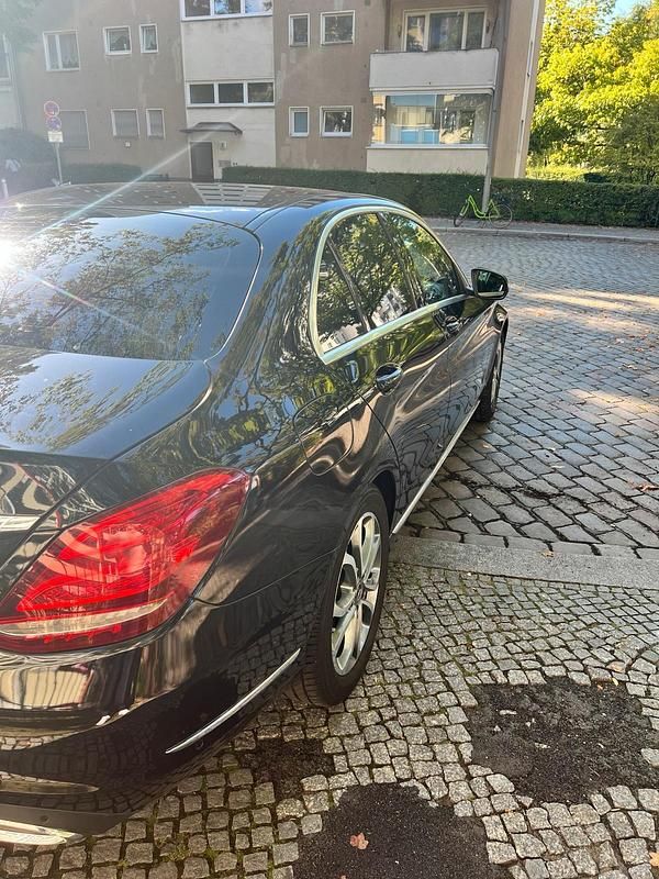 Gebraucht Mercedes C220 170 PS (125 kW) 2014 Schwarz Limousine