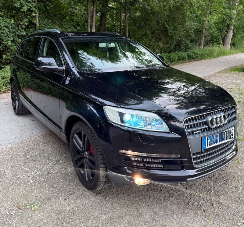 Schwarz Gebraucht 2007 Audi Q7 Ambiente SUV | 11.490 € (Fairer Preis) - Bild 1/4