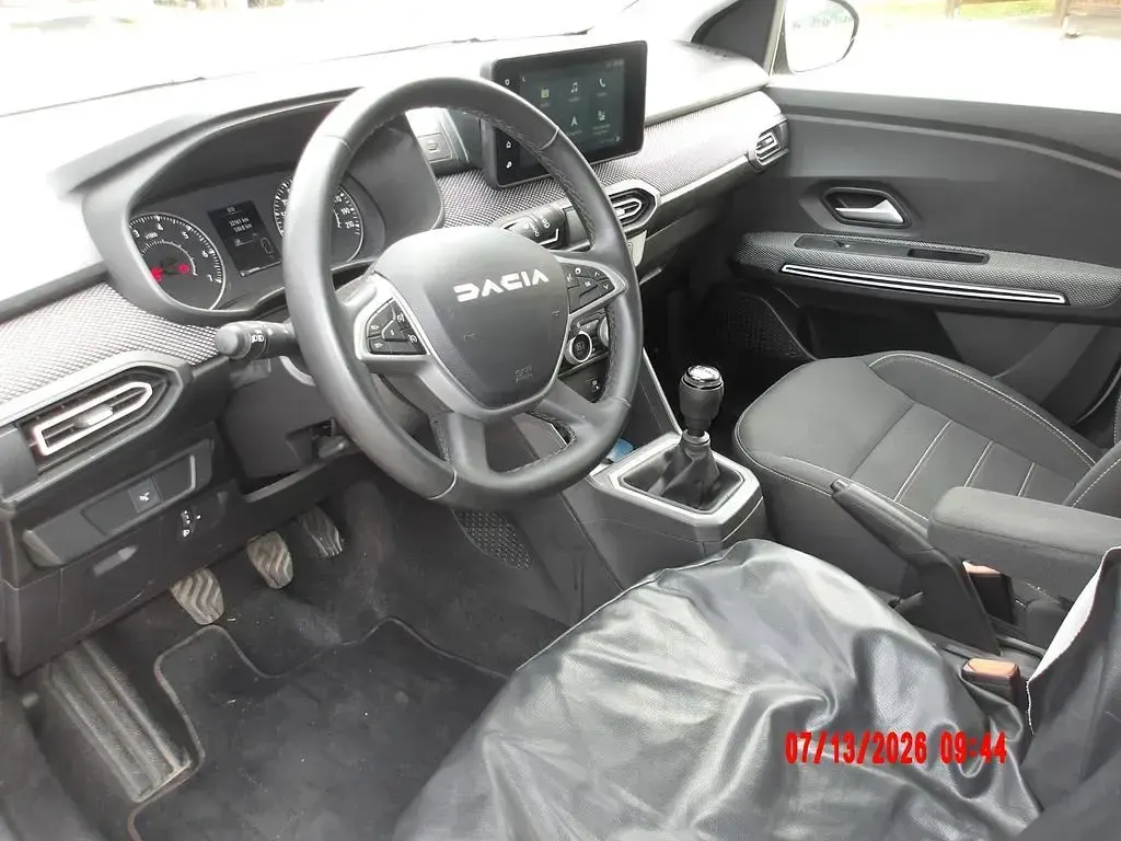 Gebraucht Dacia Jogger Extreme 110 PS (80 kW) 2023 Silber Van / Kleinbus