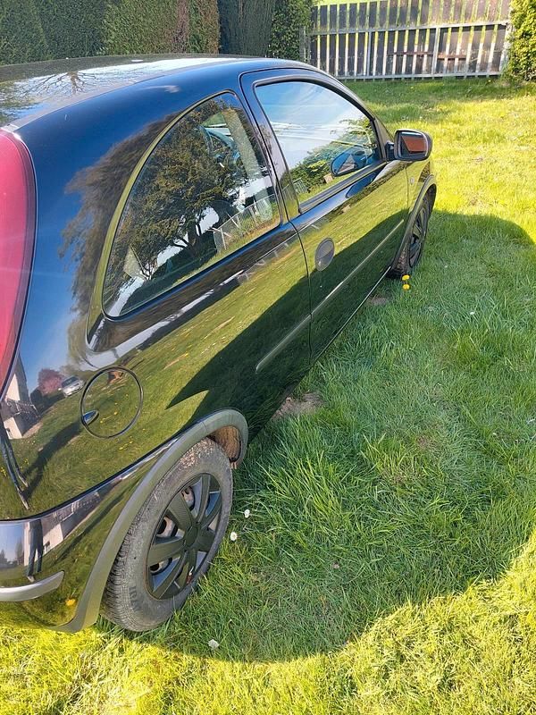 Gebraucht Opel Corsa 60 PS (44 kW) 2006 Schwarz Kleinwagen