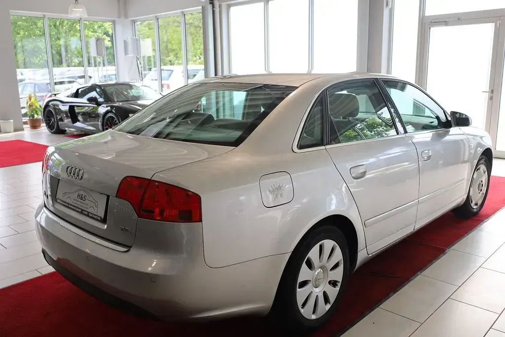 Gebraucht Audi A4 Sport 131 PS (96 kW) 2006 Lichtsilber Limousine