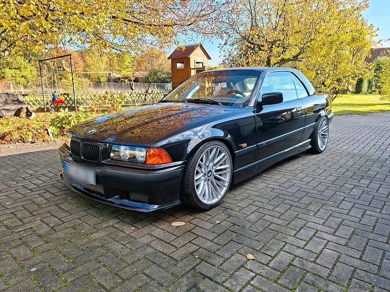 Schwarz Gebraucht 1995 BMW 320 Cabriolet Cabrio | 9.400 € - Bild 1/4