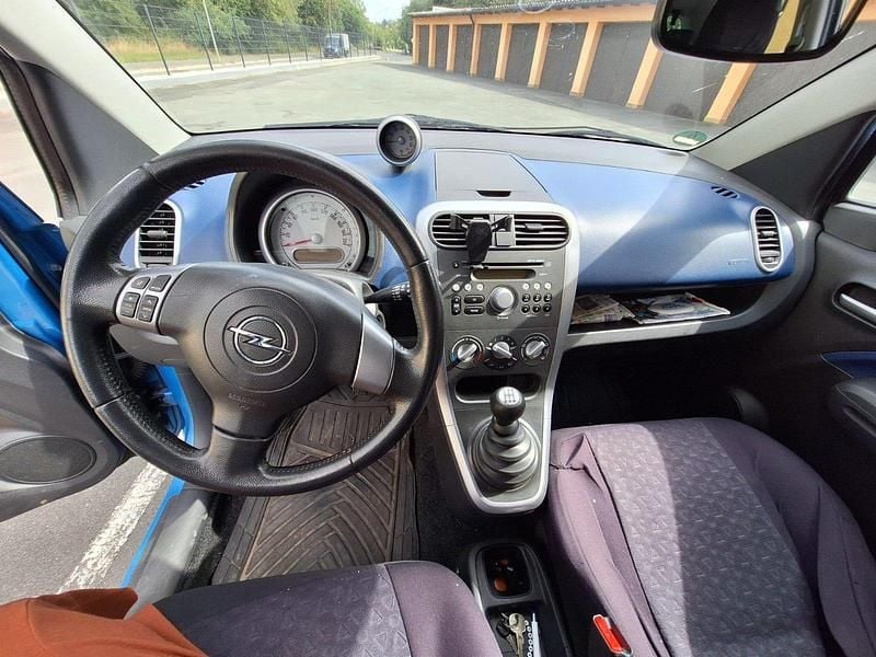 Gebraucht Opel Agila 65 PS (47 kW) 2010 Blau Kleinwagen