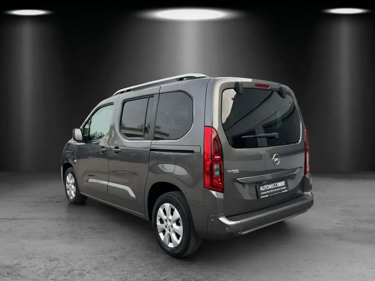 Gebraucht Opel Combo Life Innovation 131 PS (96 kW) 2020 Grau Van / Kleinbus