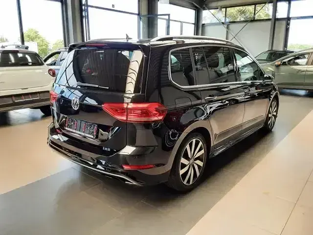 Gebraucht VW Touran Highline 150 PS (110 kW) 2018 Schwarz Van / Kleinbus