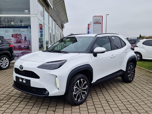 Neu Toyota Yaris Cross 131 PS (96 kW) 2025 Super white 2 SUV