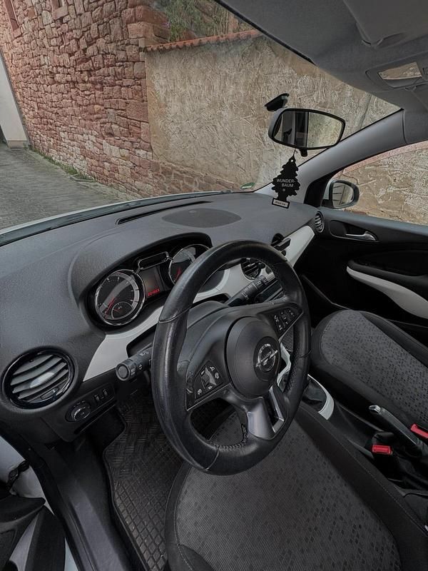 Second-hand Opel Adam 2016 Alb Hatchback